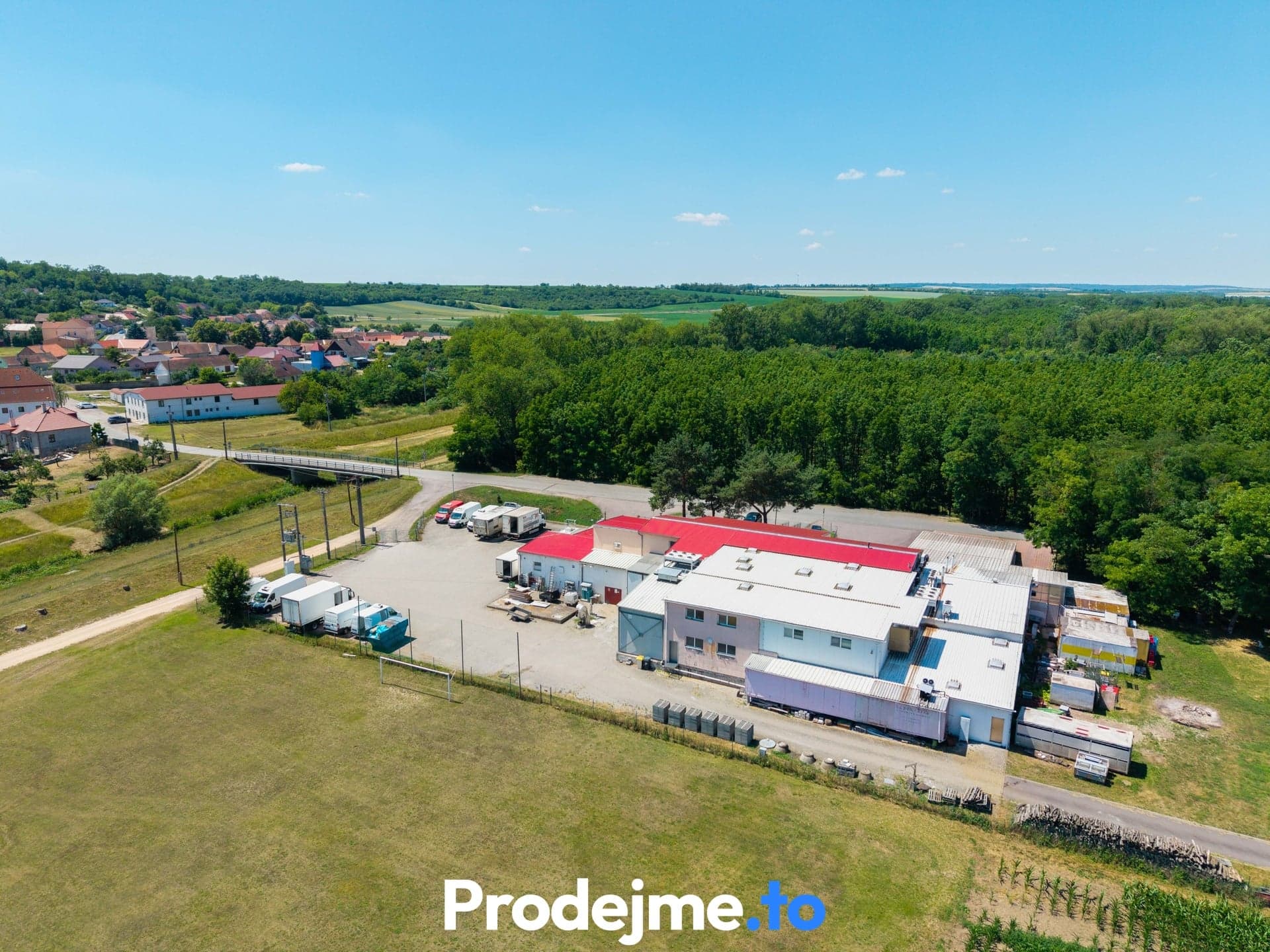 Prodej průmyslového areálu, 1 821 m² - Borotice