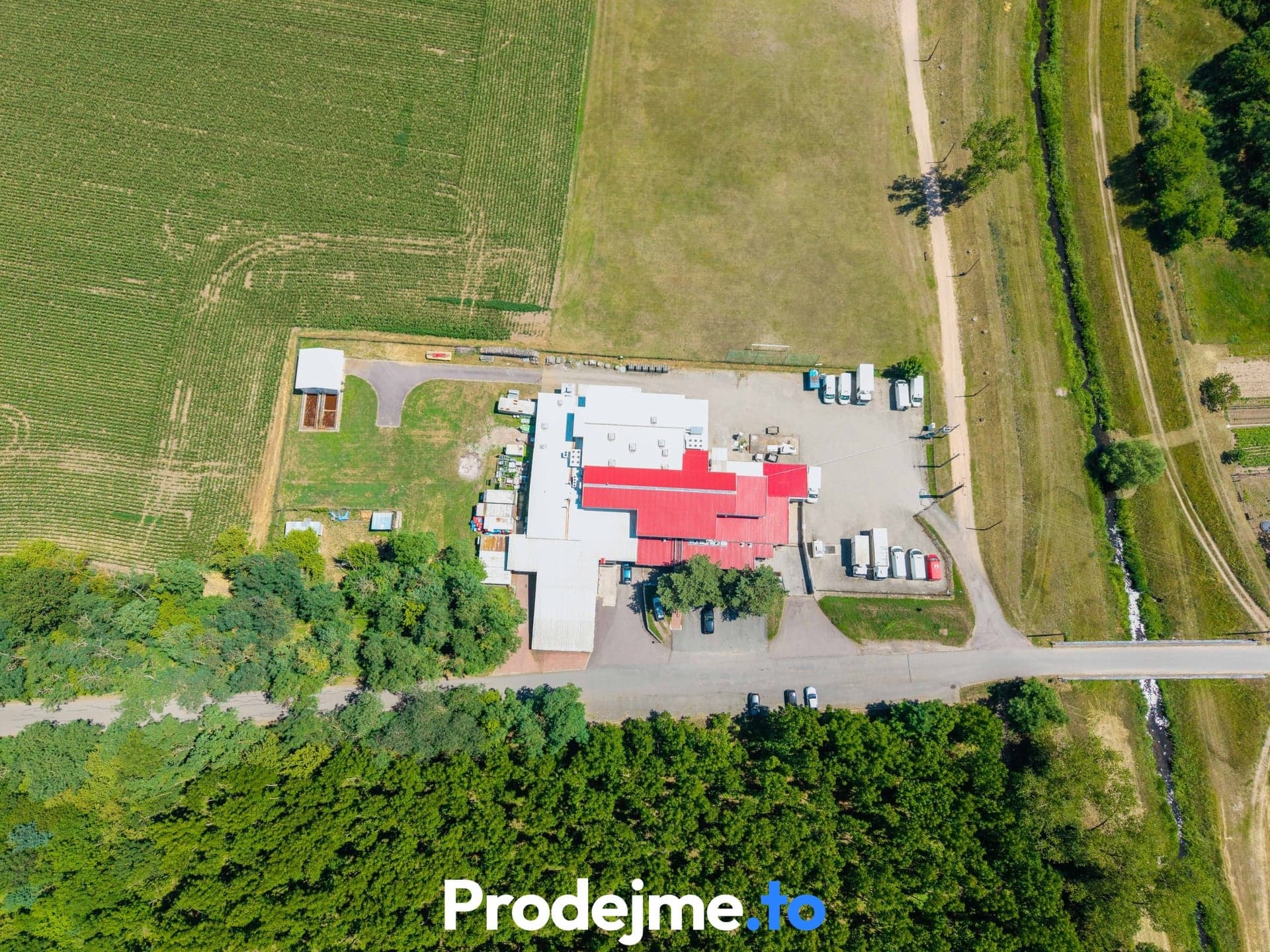 Prodej průmyslového areálu, 1 821 m² - Borotice